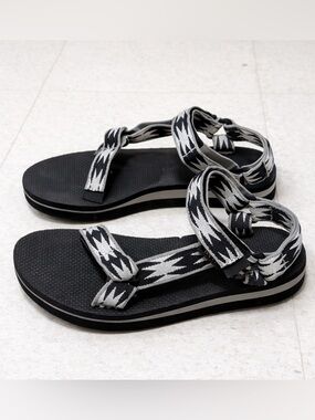 ✨ Teva Midform Universal Halcon Black Sport Sandals Size 8